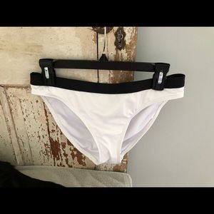 NWOT Kenneth Cole Swim bottom  M